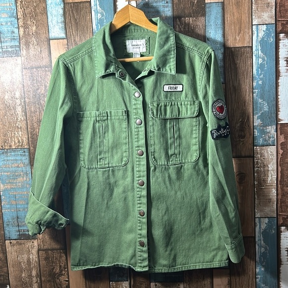Worn in forever 21 small army jacket with patches - Picture 1 of 10